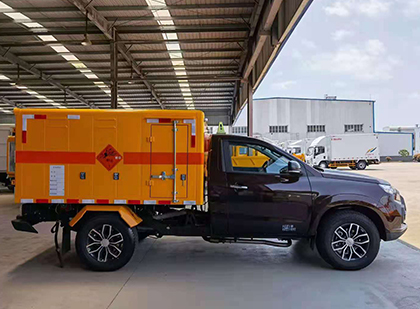宾县爆破器材运输车